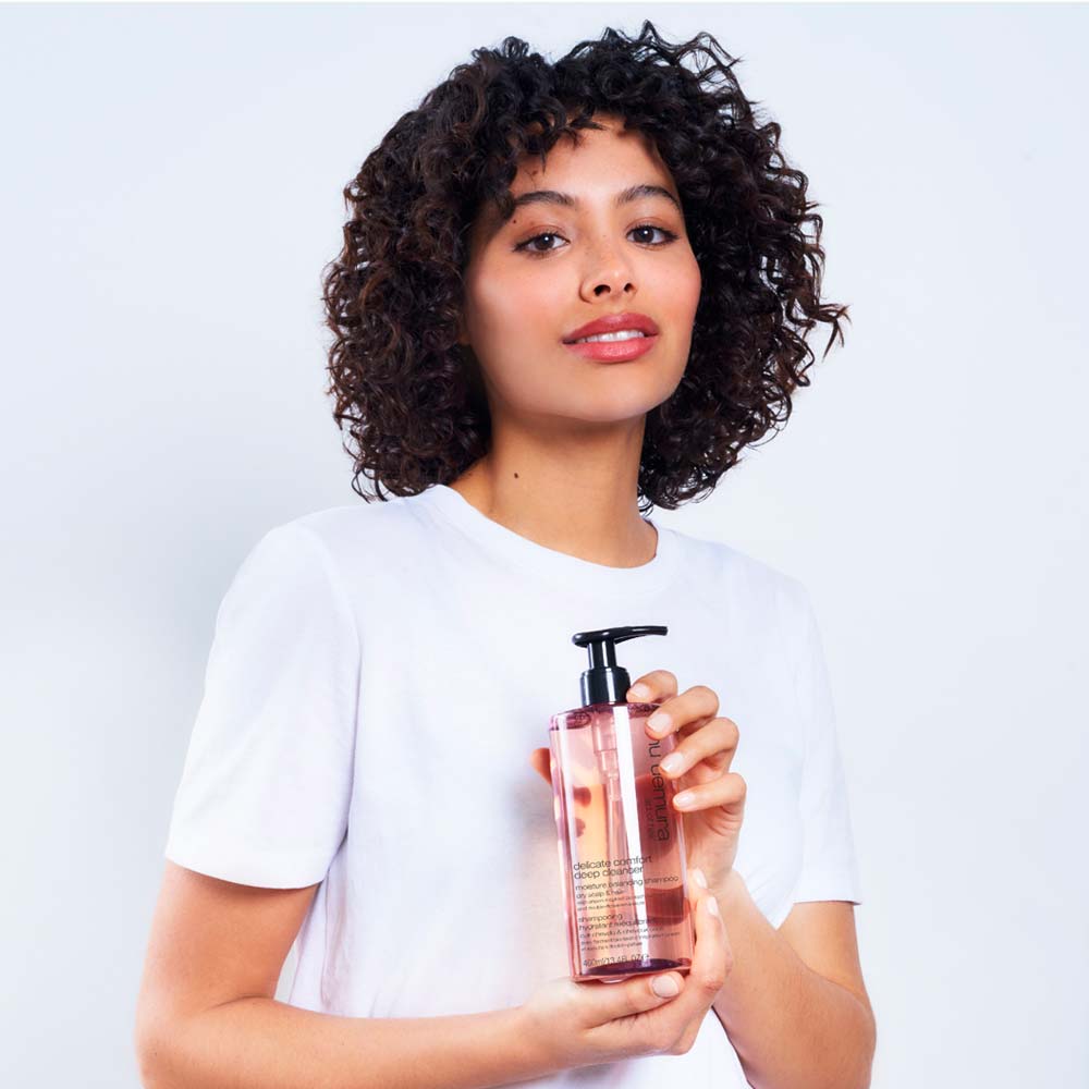 Shu Uemura Deep Cleansers Delicate Comfort Shampoo 400 ml - shampoo per capelli e cute secca